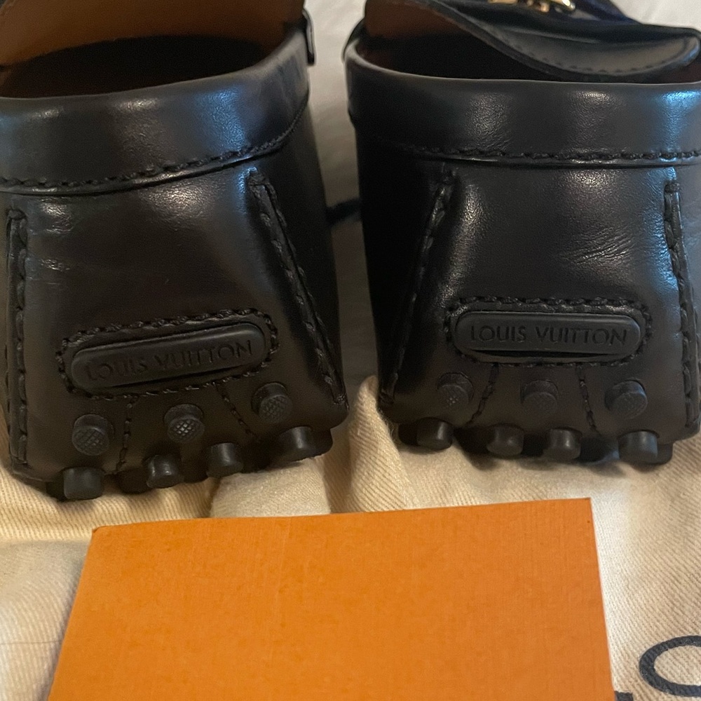 Louis Vuitton Moccasin - Picture 5 of 7
